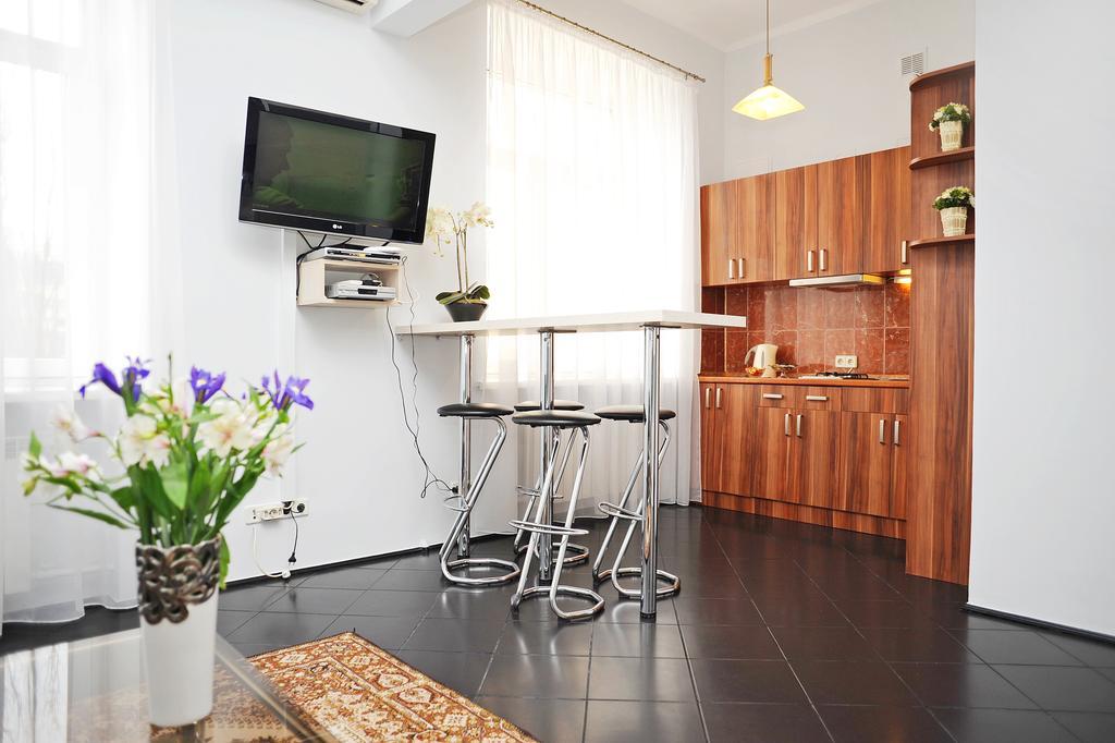 Premium Rent In Kiev Centre - Kiev Apartment ภายนอก รูปภาพ