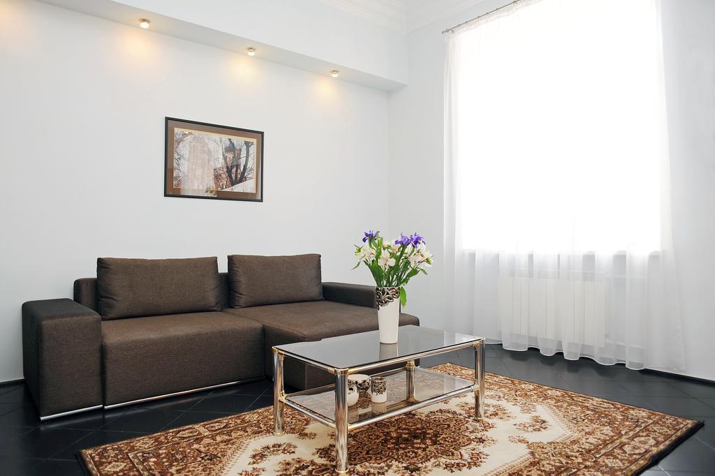Premium Rent In Kiev Centre - Kiev Apartment ภายนอก รูปภาพ